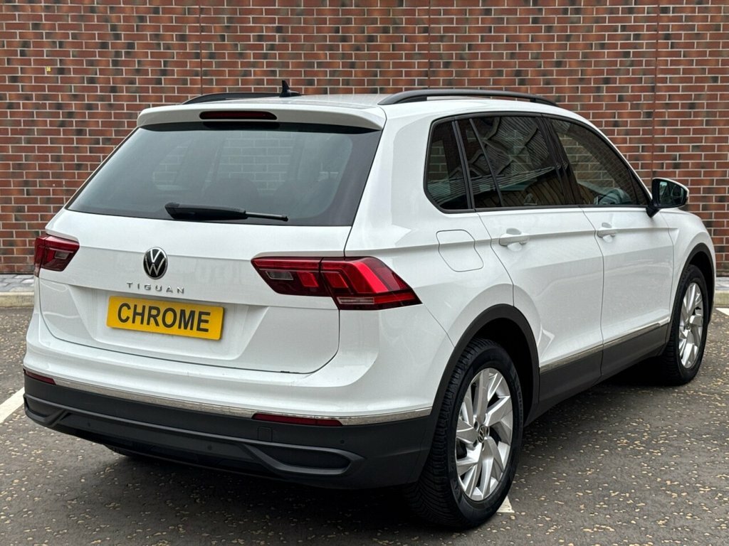 Volkswagen Tiguan 1.5L Life WR71FSP White #4