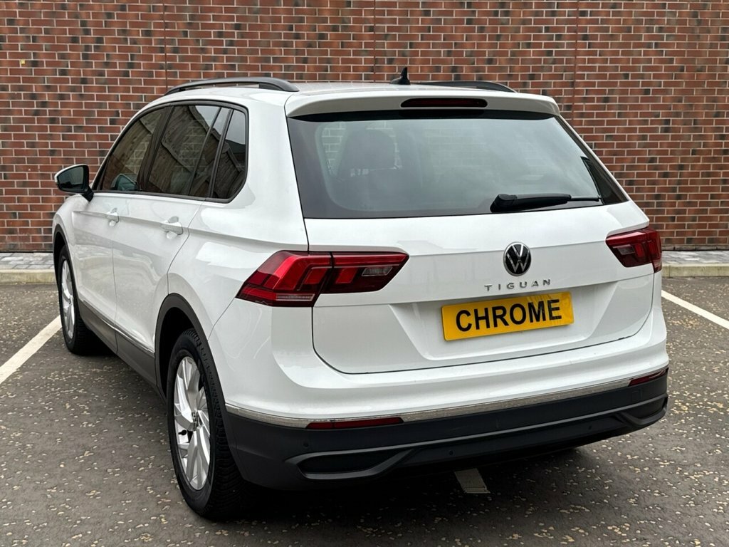 Volkswagen Tiguan 1.5L Life WR71FSP White #5