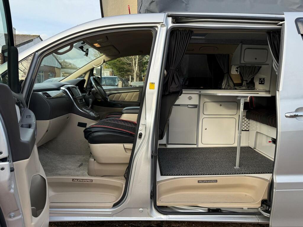Toyota Alphard Motorhome 2.4 E-four Hybrid 200756 Silver #4