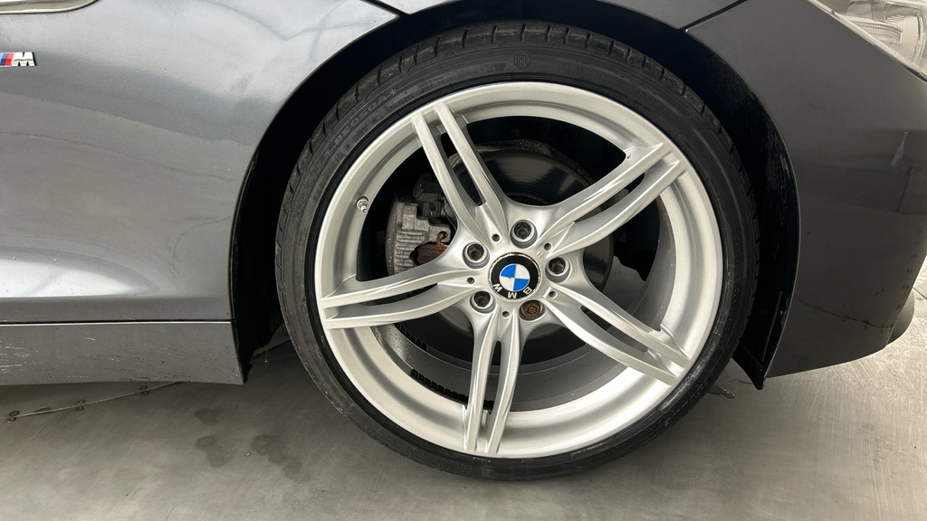 BMW Z4 M M Sport White #32