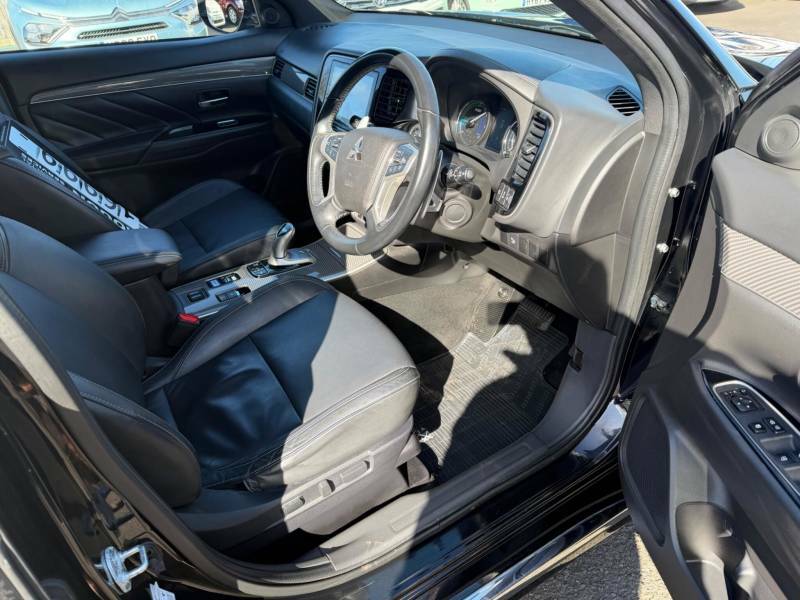 Mitsubishi Outlander 2.4 Phev Dynamic - 2020 20 SL20FPZ Black #2