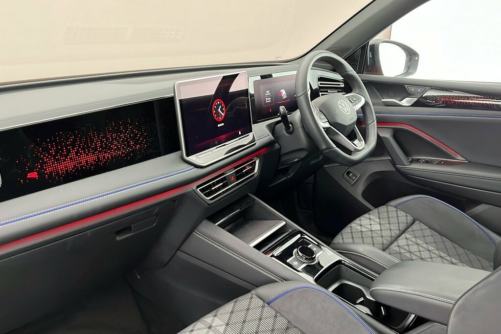 Volkswagen Tiguan R-line 1.5 Tsi Ehybrid 272Ps 6-Speed Dsg KP25WJC Red #4