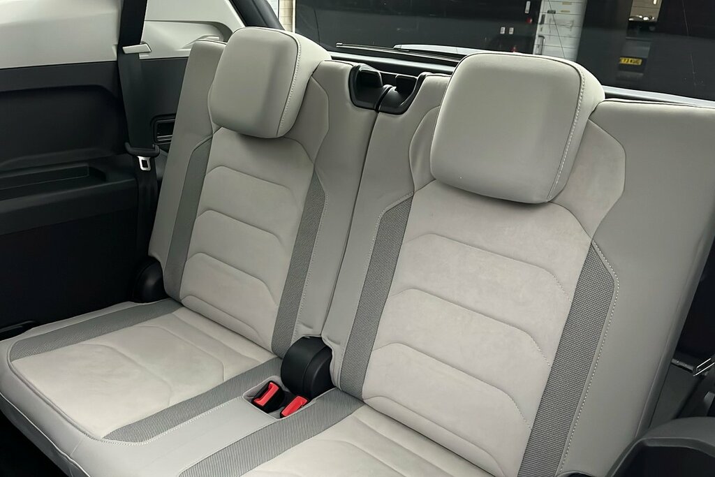 Volkswagen Tiguan Allspace Elegance 2.0 Tdi 4Motion 150Ps 7-Speed Dsg Grey #5