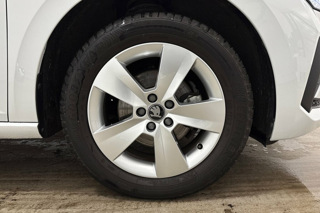 Skoda Scala Se Edition 1.0 Tsi 116 Ps Dsg GL25HDZ White #5