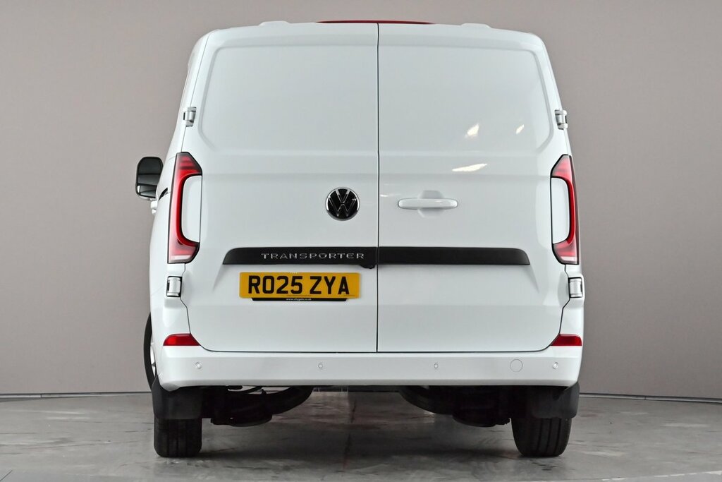 Volkswagen Transporter T32 Commerce Plus Swb 150 Ps 2.0 Tdi 6Sp RO25ZYA White #4