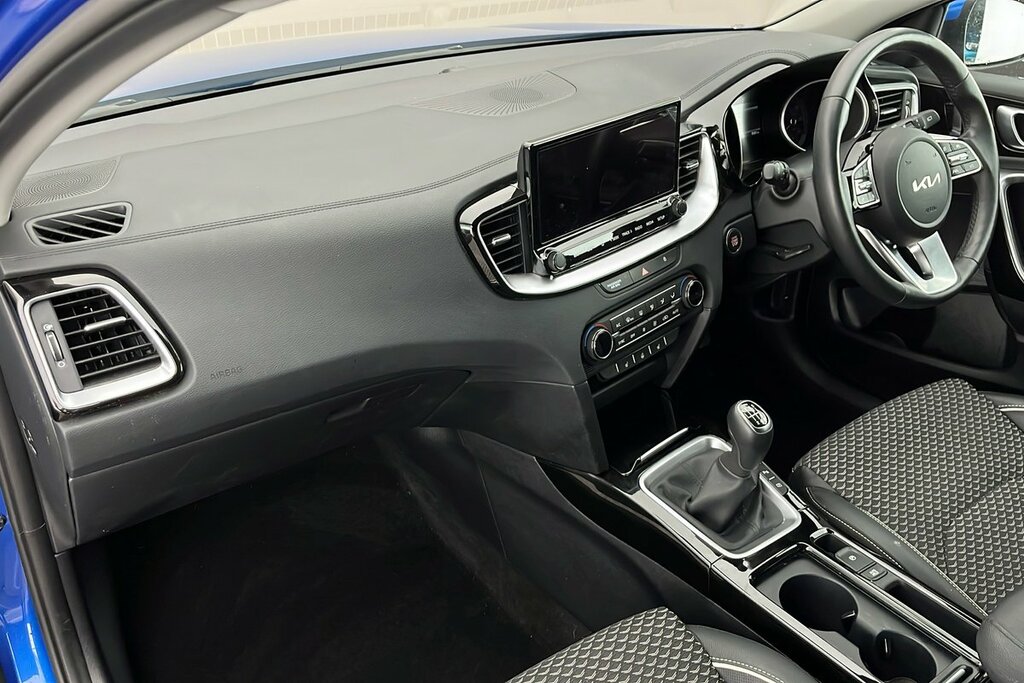 Kia Xceed 1.5 T-gdi 3 Suv Euro 6 Ss 15 HW23MSY Blue #5