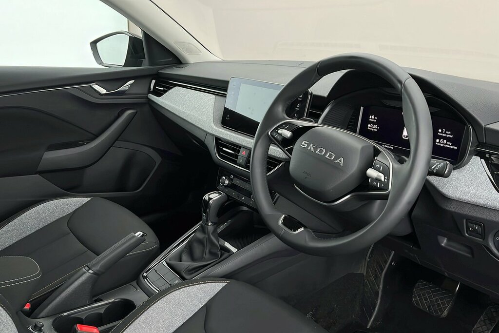 Skoda Scala Se Edition 1.0 Tsi 116 Ps Dsg LN75VYS Black #6