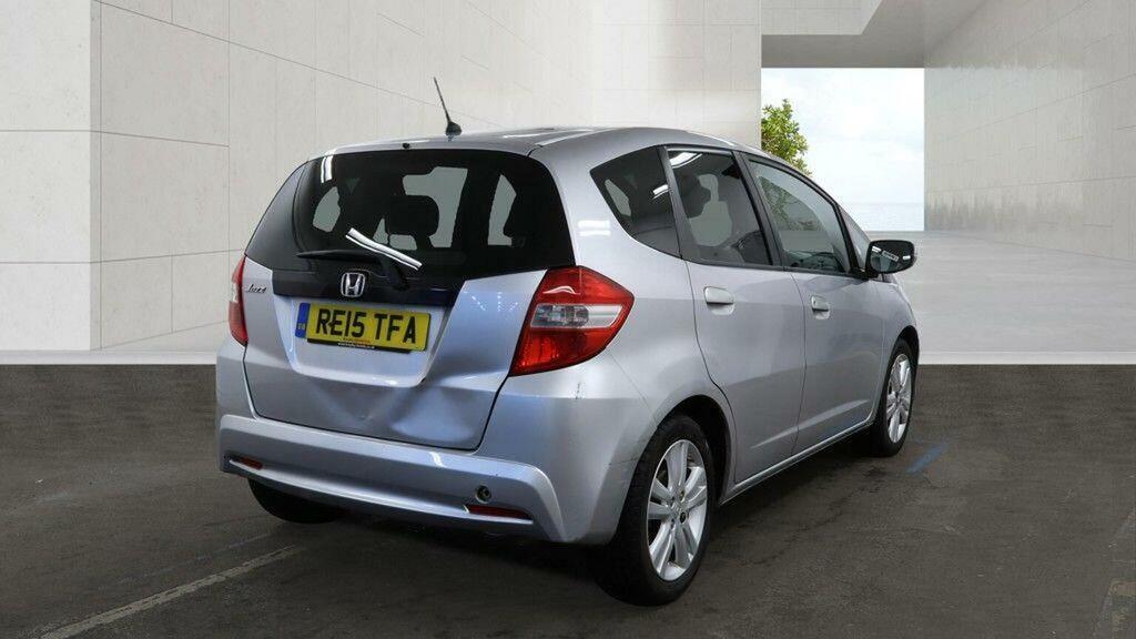 Honda Jazz 1.4 I-vtec Es Plus Cvt Euro 5 RE15TFA Silver #5