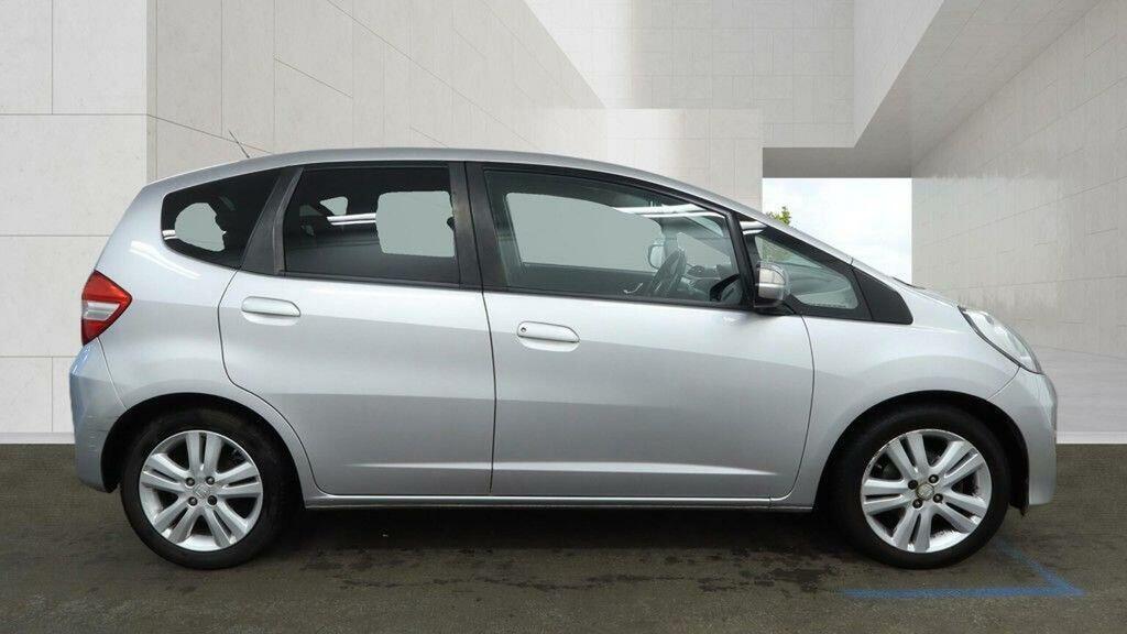 Honda Jazz 1.4 I-vtec Es Plus Cvt Euro 5 RE15TFA Silver #6