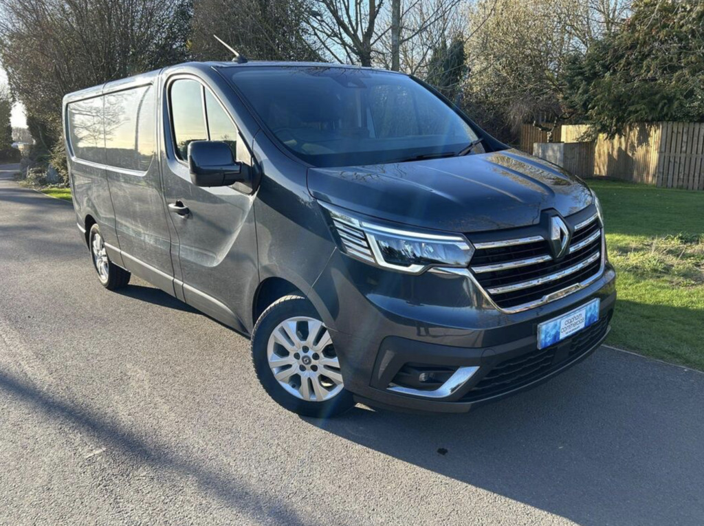 Renault Trafic 2.0 Dci Blue Ll30 Sport L2, 53,000 Miles 