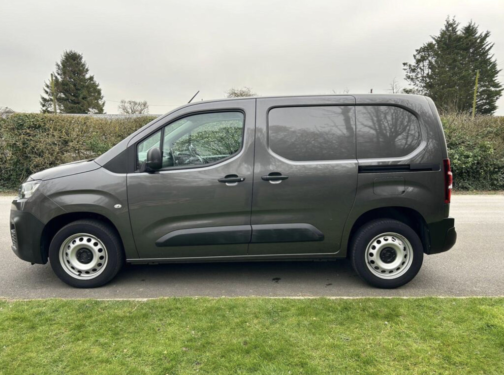 Citroen Berlingo 1.5 M Bluehdi 1000 Enterprise Edition 23,925 Miles   #4