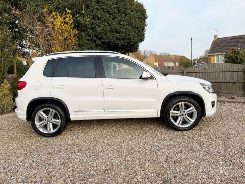 Volkswagen Tiguan 2013 13 2.0 DP13LXX White #4