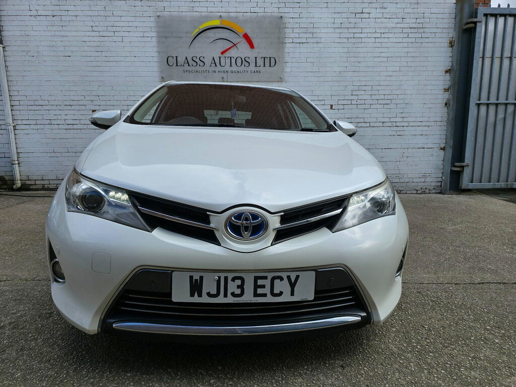 Toyota Auris 1.8 Vvt-h Excel Cvt Euro 5 Ss White #3
