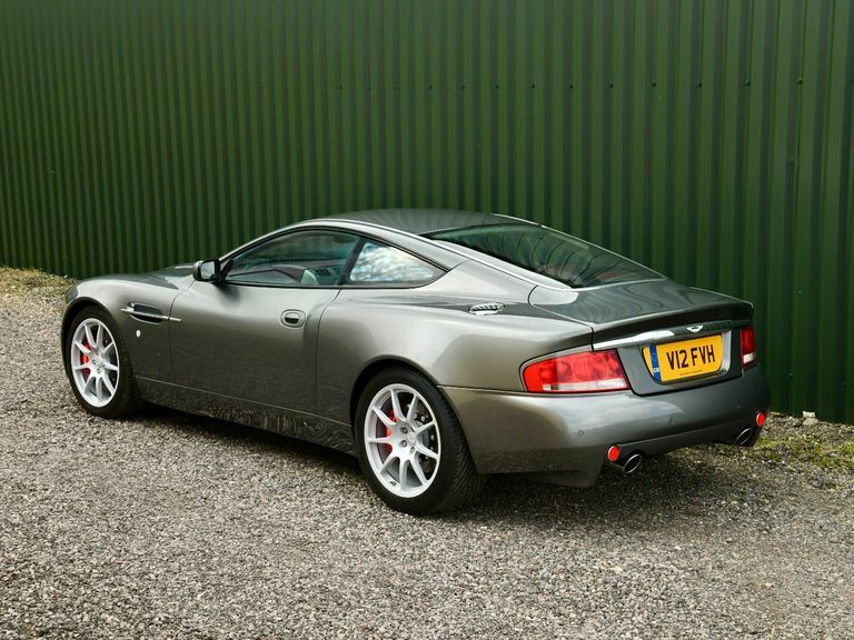 Aston Martin Vanquish Vanquish Silver #5