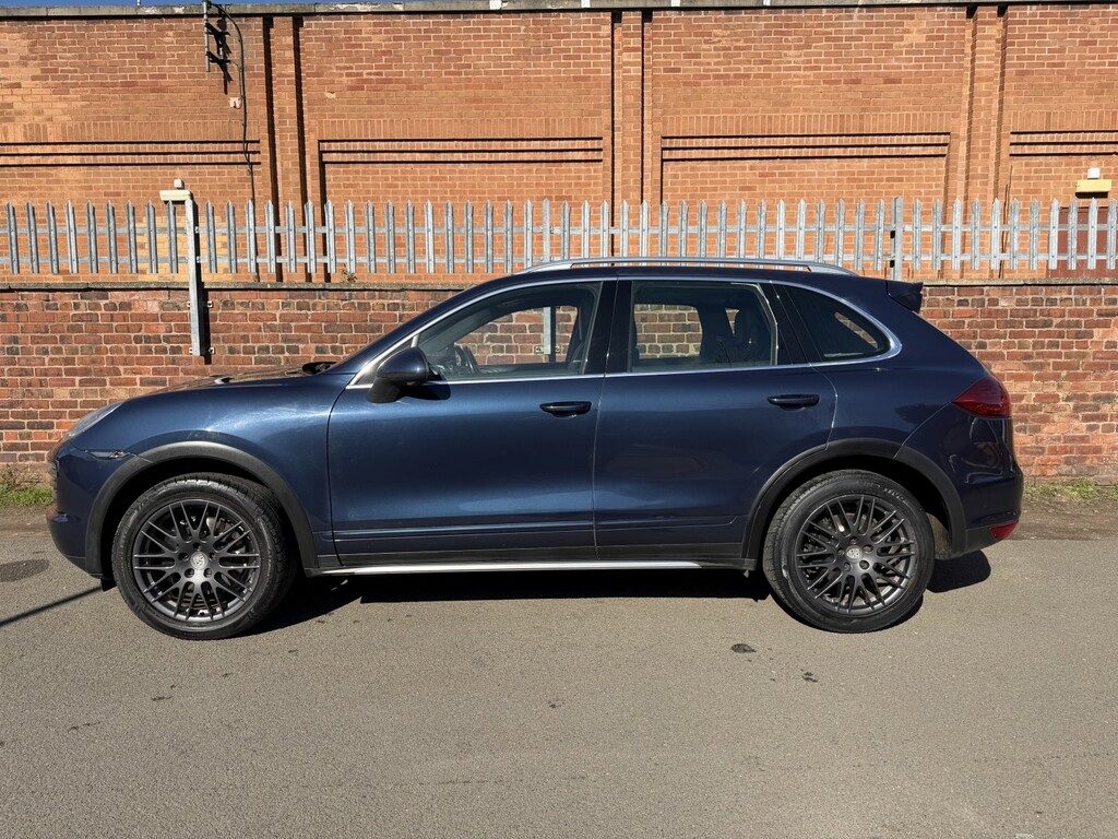 Porsche Cayenne 3.0 Td V6 Blue #5