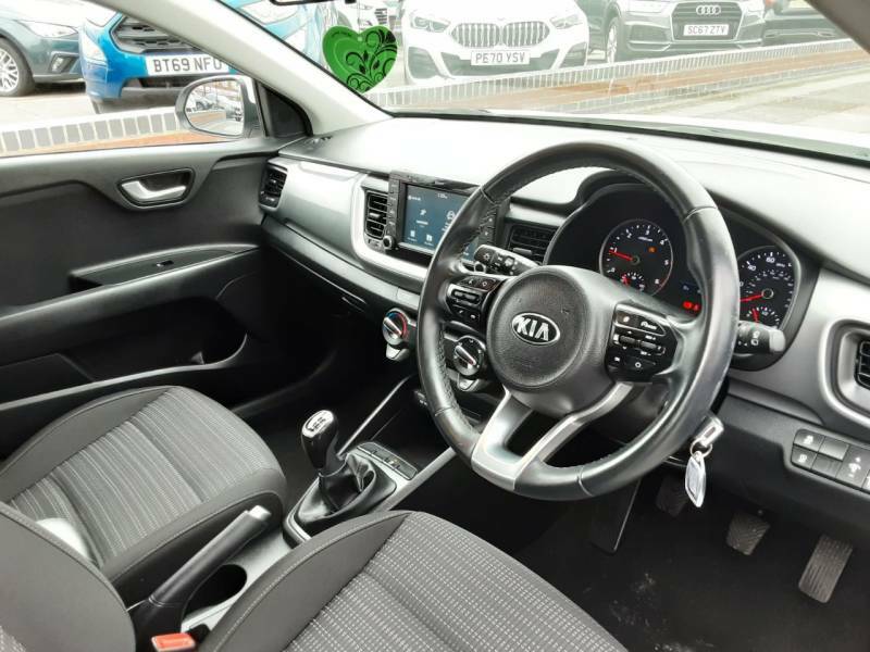 Kia Stonic 1.6 Crdi 2 - 2019 19 White #5