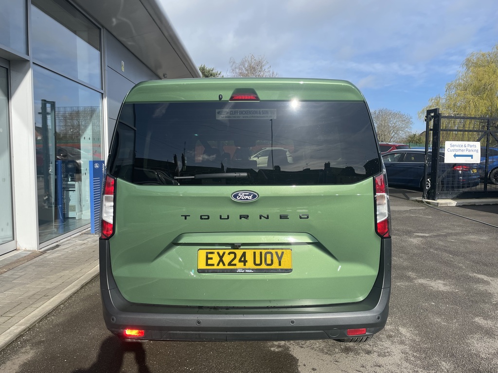 Ford Tourneo Courier 1.0 Ecoboost Titanium Green #5