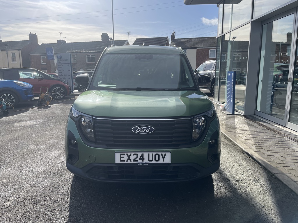 Ford Tourneo Courier 1.0 Ecoboost Titanium Green #2