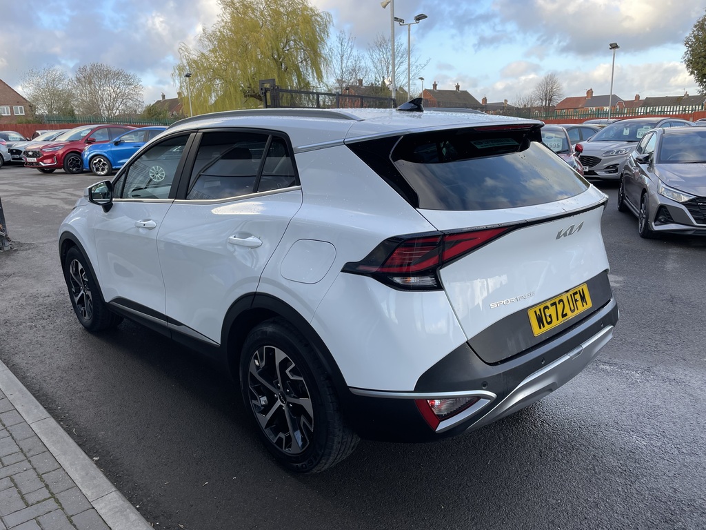 Kia Sportage 1.6 Crdi Isg 3 White #4