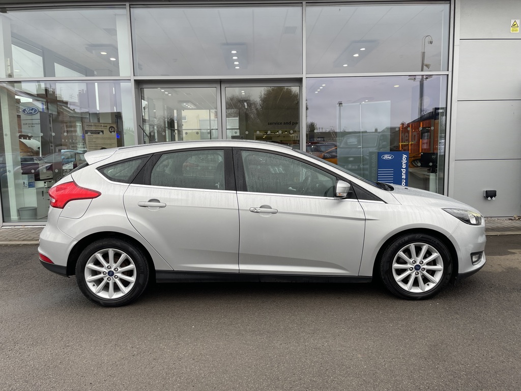 Ford Focus 1.0 Ecoboost 125 Titanium Navigation ML17DFK Silver #6