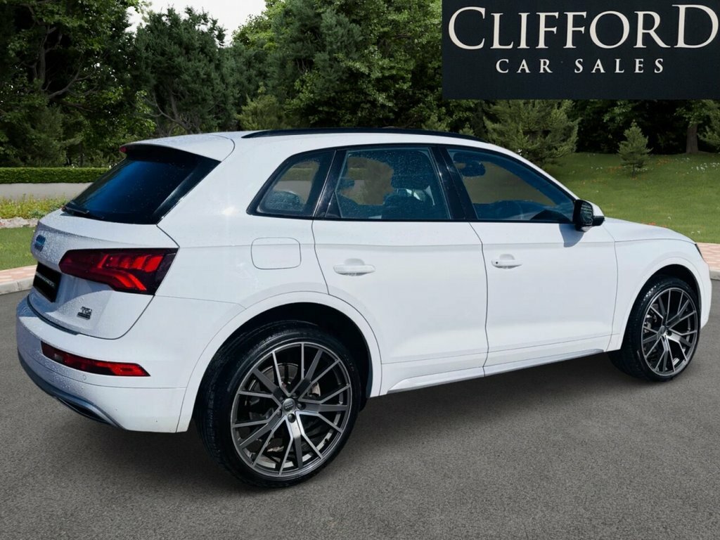 Audi Q5 2L Se ML59RUN White #5