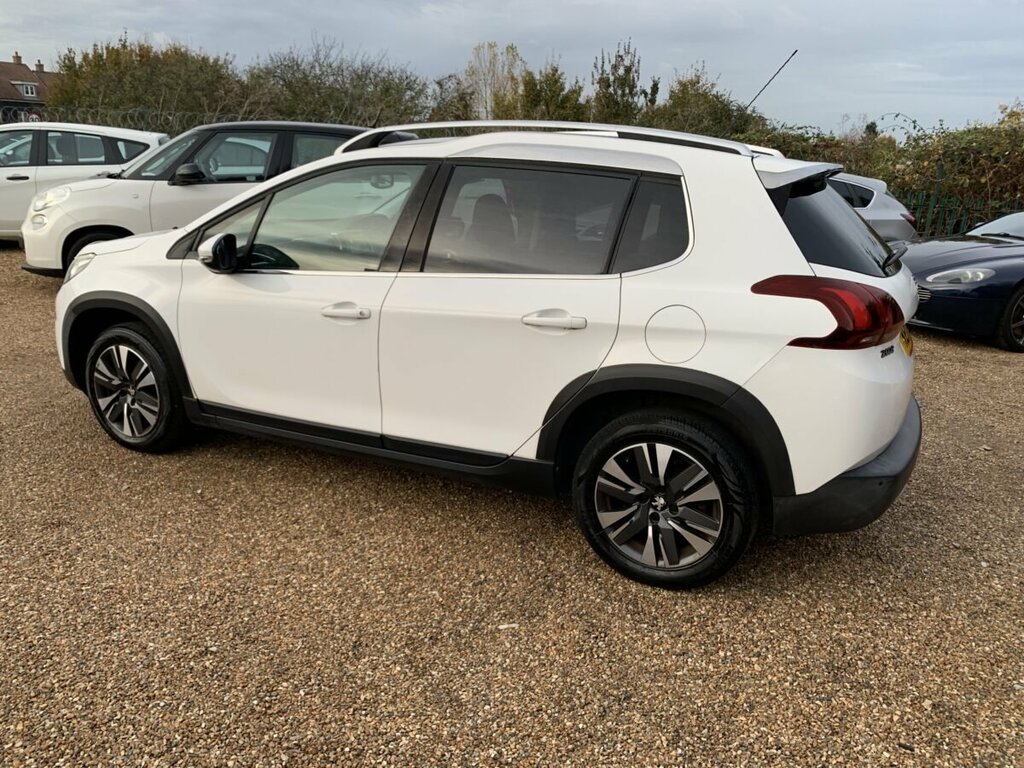 Peugeot 2008 Petrol KE17KNX White #4