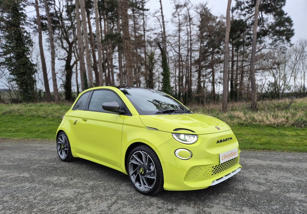 Abarth 500 Hatchback Abarth 500E 42Kwh 152Hp 202424 HK24CBU Green #2