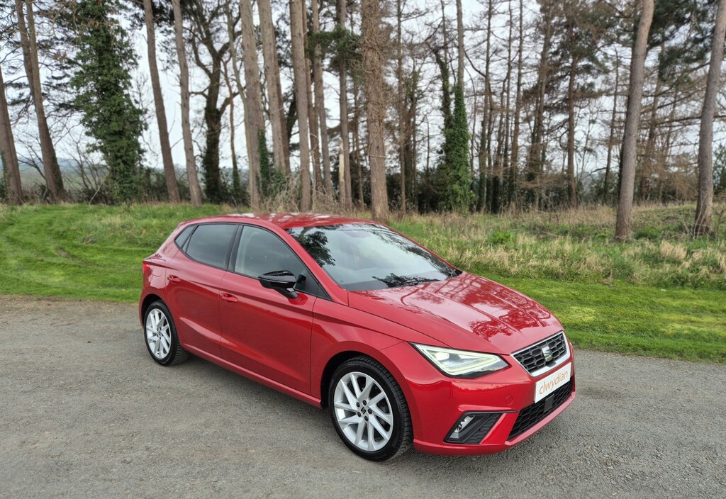 Seat Ibiza Hatchback 1.0 Mpi Fr 202323 Red