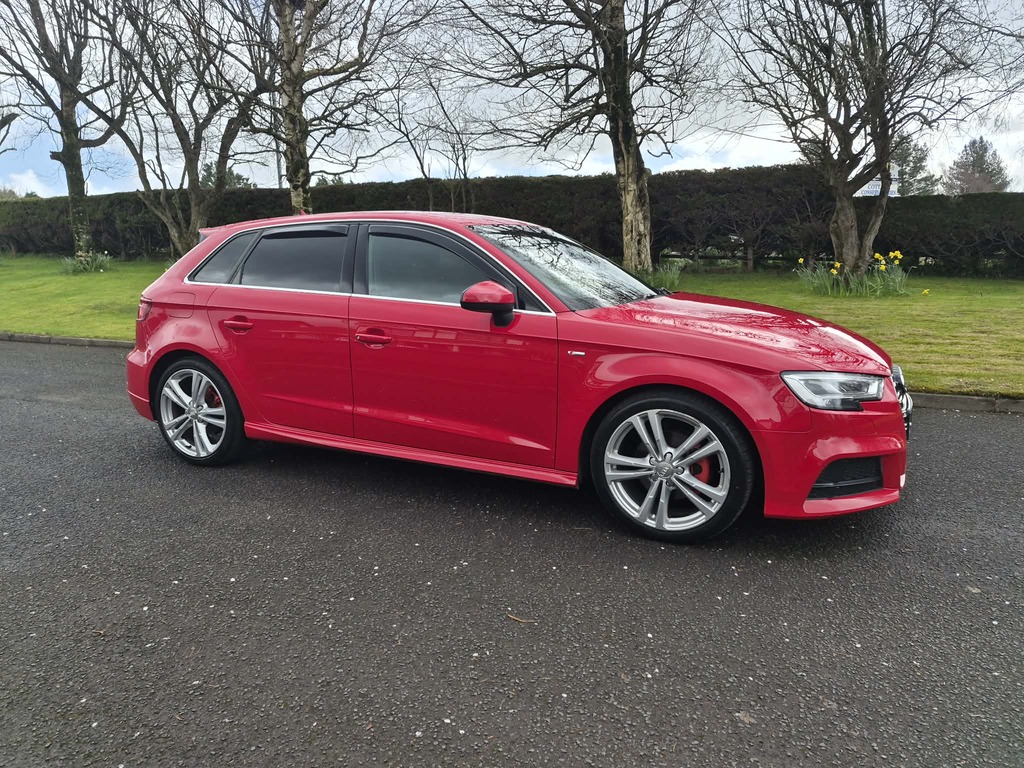 Audi A3 1.6 Tdi S-line Red