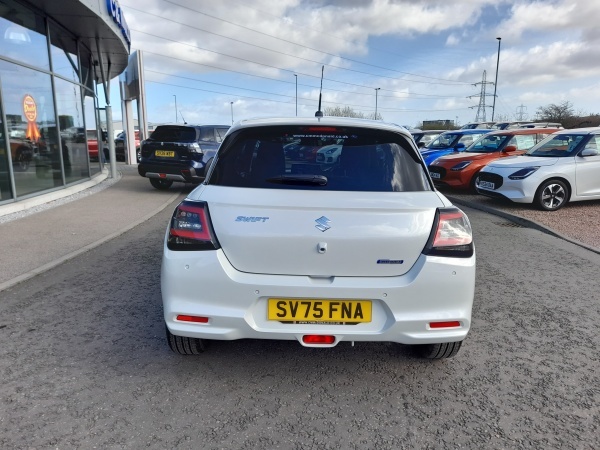 Suzuki Swift 1.2 Mild Hybrid Motion SV75FNA White #6