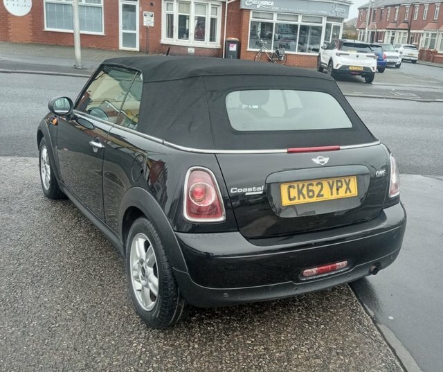 Mini Convertible 1.6 One Convertible Euro 5 98 P CK62YPX Black #3