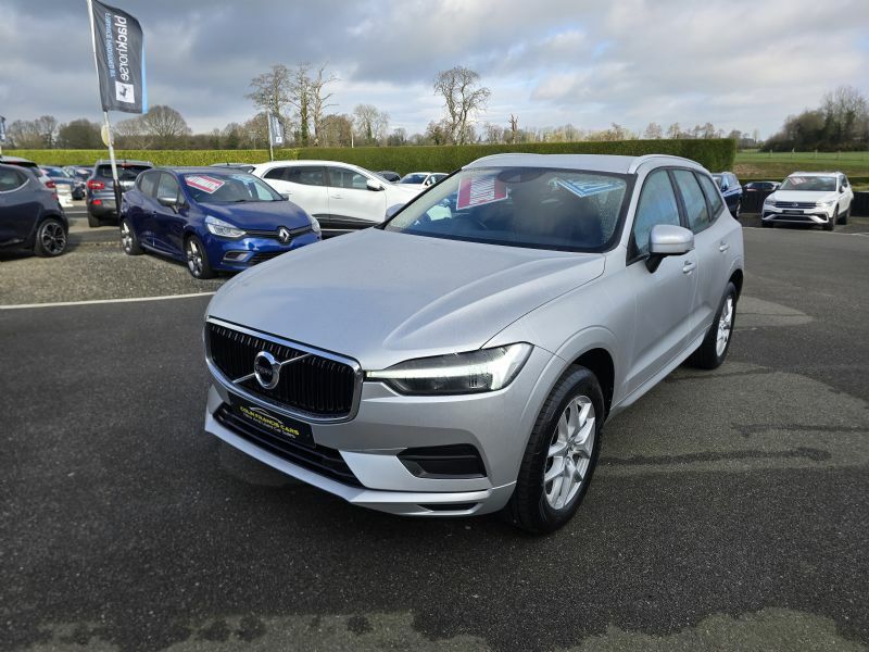 Volvo XC60 Momentum 2.0 B4 Mhev Silver