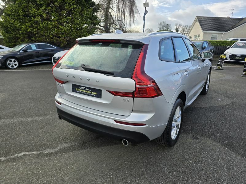 Volvo XC60 Momentum 2.0 B4 Mhev KN21EVJ Silver #4