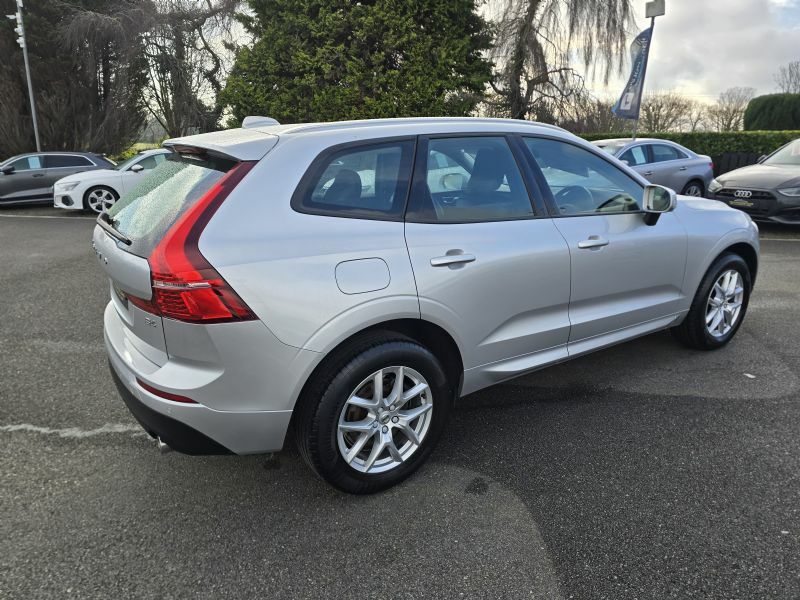Volvo XC60 Momentum 2.0 B4 Mhev KN21EVJ Silver #5