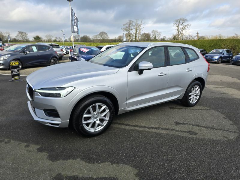 Volvo XC60 Momentum 2.0 B4 Mhev KN21EVJ Silver #2