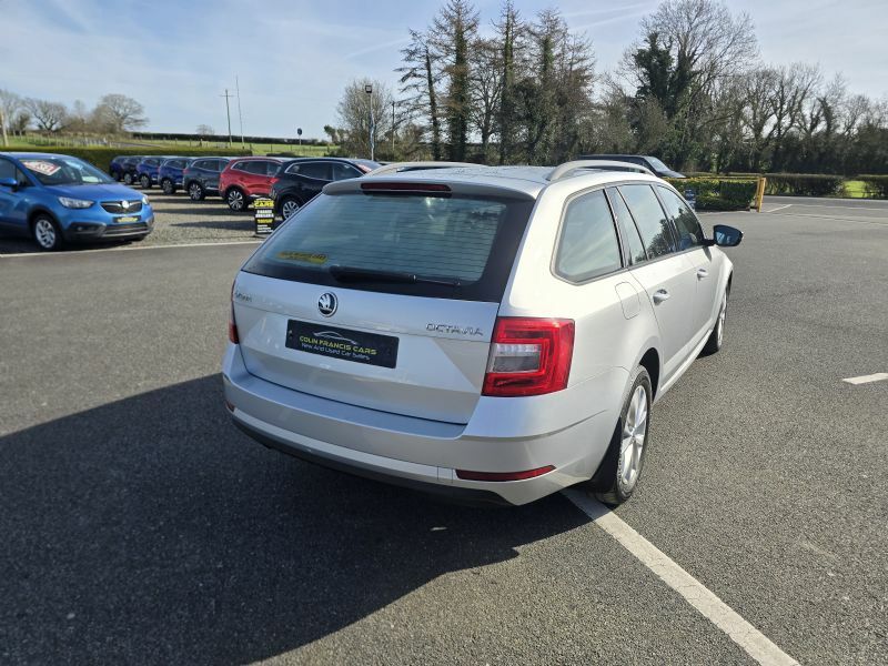 Skoda Octavia 1.6Tdi S Estate Silver #4