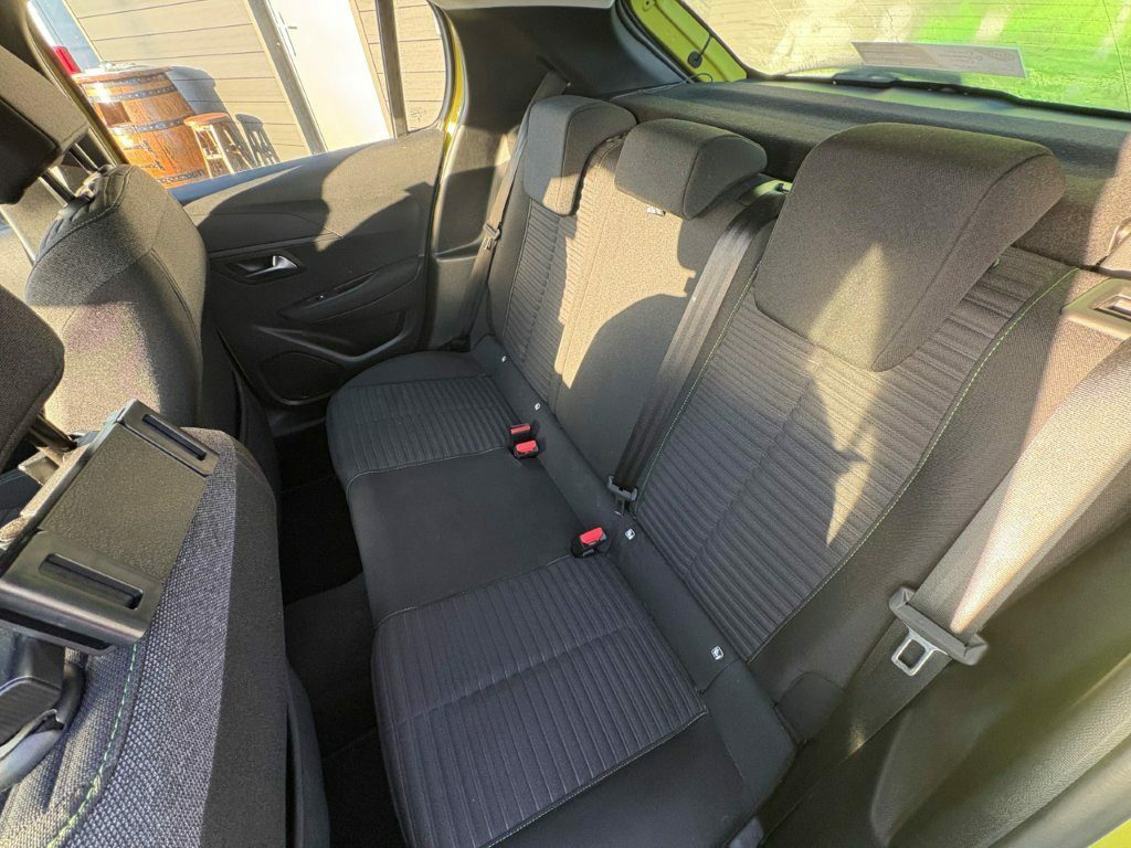 Peugeot 208 Puretech Active 75 Hatchback  Yellow #6
