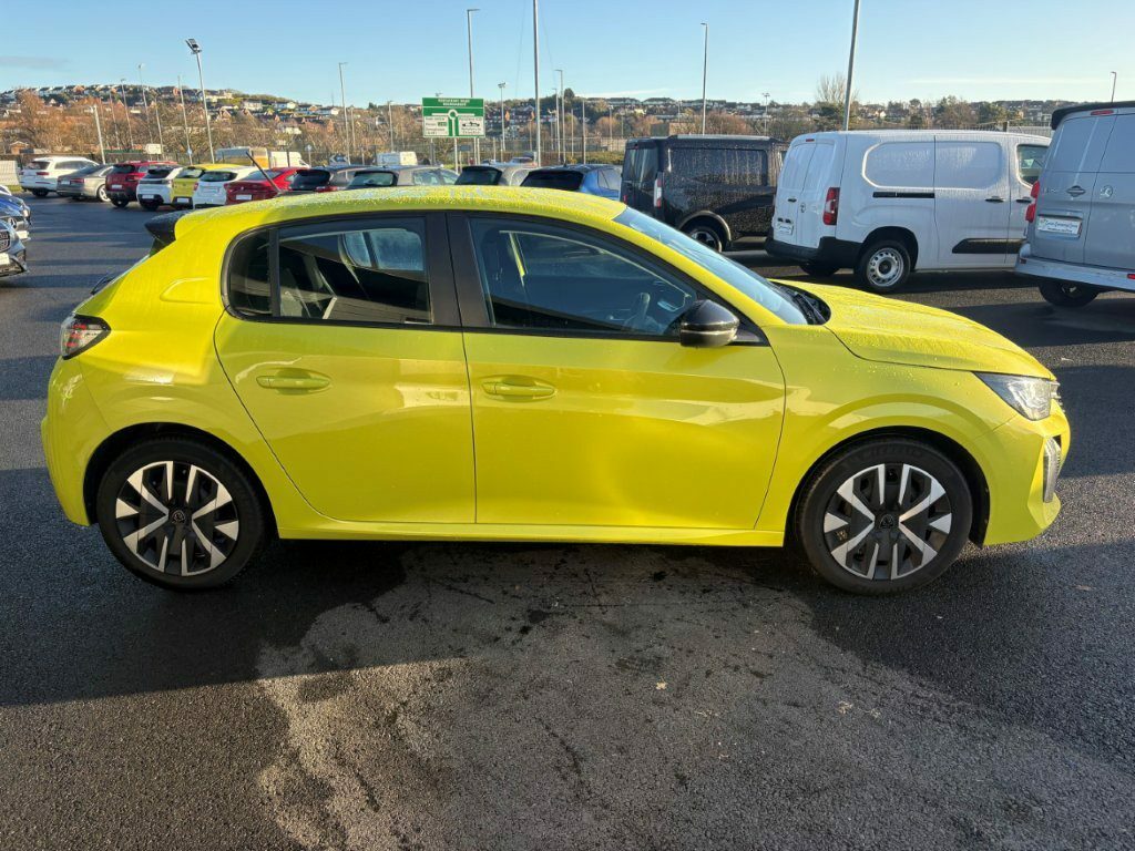 Peugeot 208 Puretech Active 75 Hatchback  Yellow #2