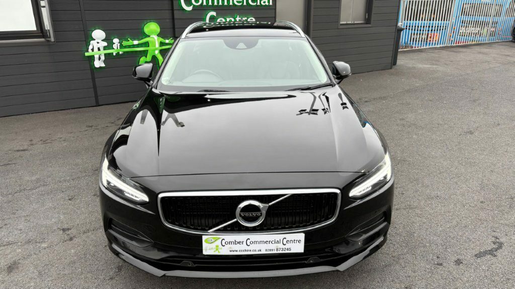 Volvo V90 2.0 D4 Momentum 190  Black #2