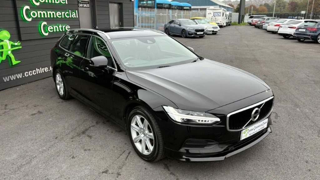 Volvo V90 2.0 D4 Momentum 190 Black