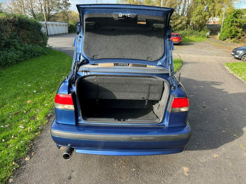 Saab 9-3 2.0T Se Red #17