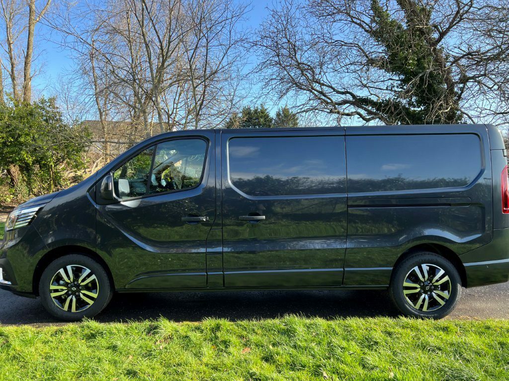 Renault Trafic 2.0 Ll30 Blue Dci 150 Extra Sport L2h1 Grey #5
