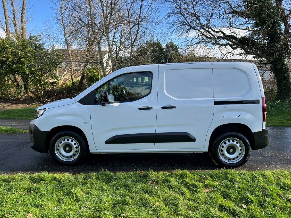 Vauxhall Combo 1.5 2300 Prime Plus 100 Swb  White #6