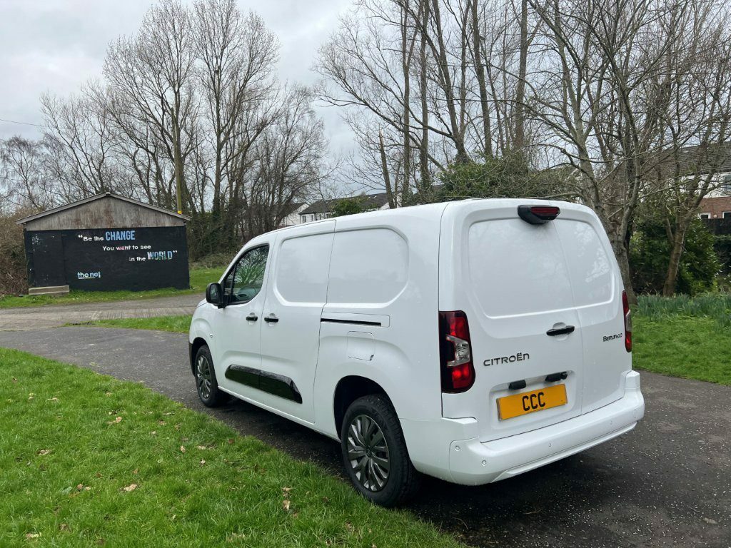 Citroen Berlingo 1.5 Blue Hdi 950Driver 100 Xlwb  White #5