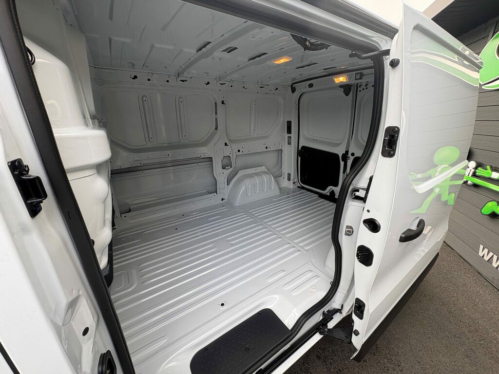 Renault Trafic Advance Sl30 2L Blue 130Bhp L1h1 Swb White #5