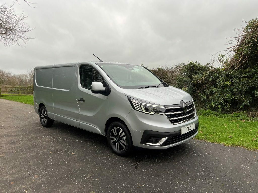Renault Trafic 2.0 Ll30 Blue Dci 150 Extra Sport L2h1 Grey