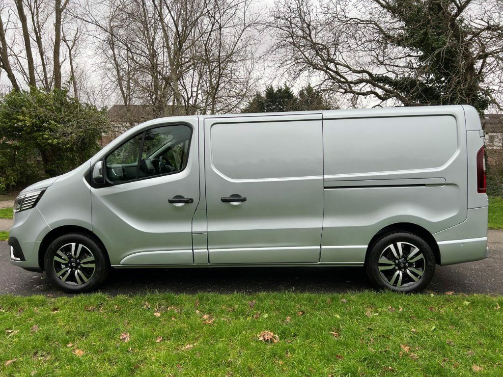Renault Trafic 2.0 Ll30 Blue Dci 150 Extra Sport L2h1 Grey #6