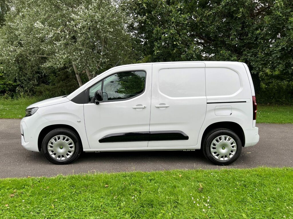 Vauxhall Combo 1.5 2300 Pro100 Swb  White #6