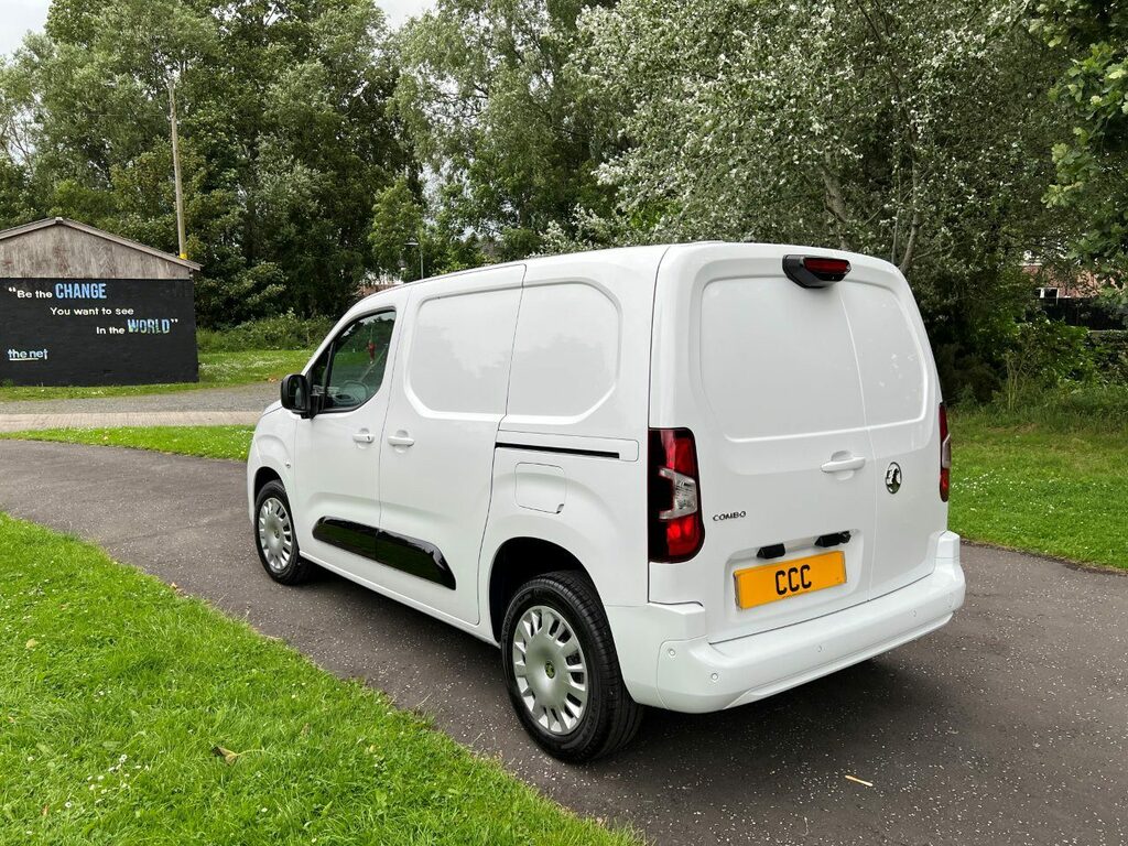 Vauxhall Combo 1.5 2300 Pro100 Swb  White #5