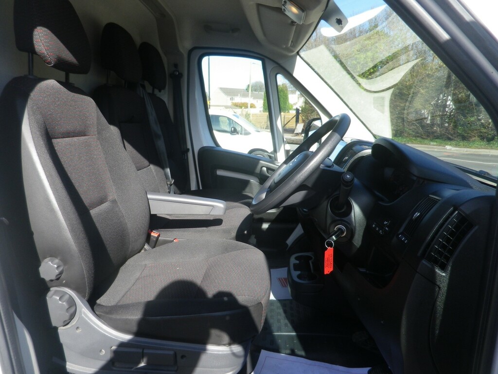 Citroen Relay Panel Van L3h3 2.2 Bluehdi 35 Enterprise Edition YE73BFA White #4